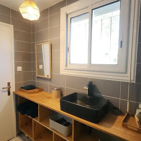 Entier Dans Un Espace De Verdure * פרפיניין