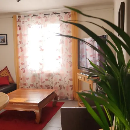 Apartament Entier Dans Un Espace De Verdure