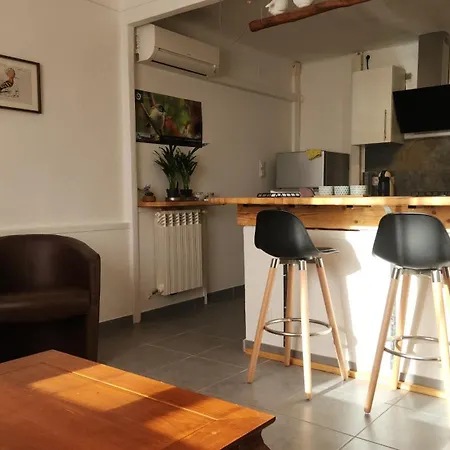 Entier Dans Un Espace De Verdure פרפיניין