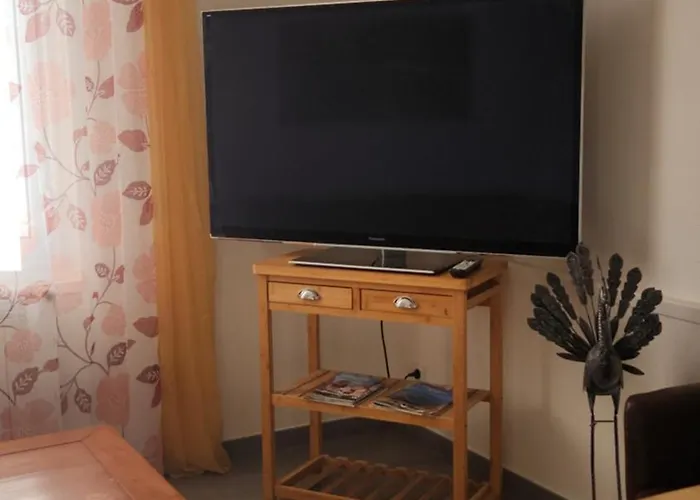 Entier Dans Un Espace De Verdure * פרפיניין