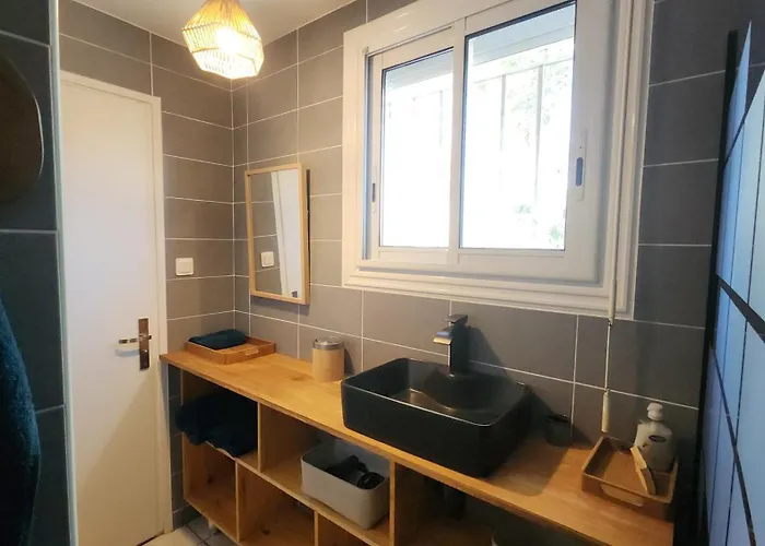 Entier Dans Un Espace De Verdure * פרפיניין