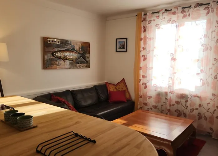 דירה Entier Dans Un Espace De Verdure פרפיניין