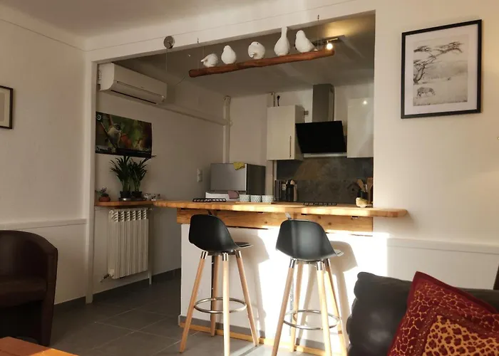 Entier Dans Un Espace De Verdure דירה *