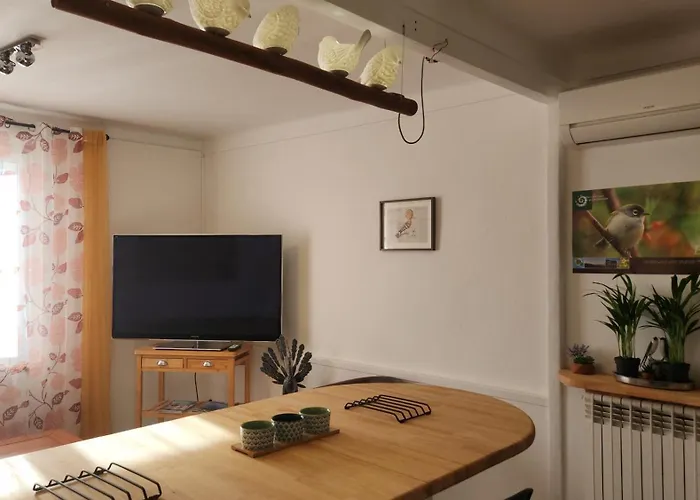 Entier Dans Un Espace De Verdure דירה *