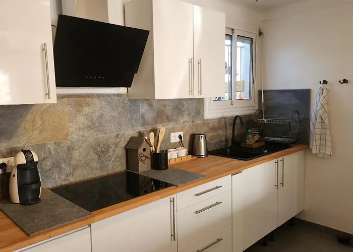 דירה Entier Dans Un Espace De Verdure פרפיניין