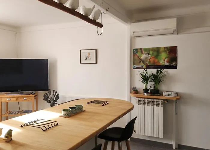 Entier Dans Un Espace De Verdure דירה פרפיניין